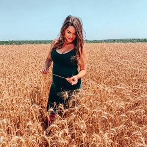 Meet your Posher, Dee